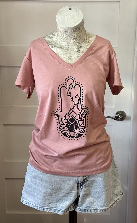 Sugar Lips Boutique Women's Fit Shop Tee Hamsa Design Light Pink