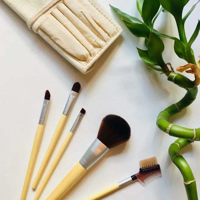 Honeybee Gardens Natural Cosmetics & Body Care Eco Friendly Brush Set